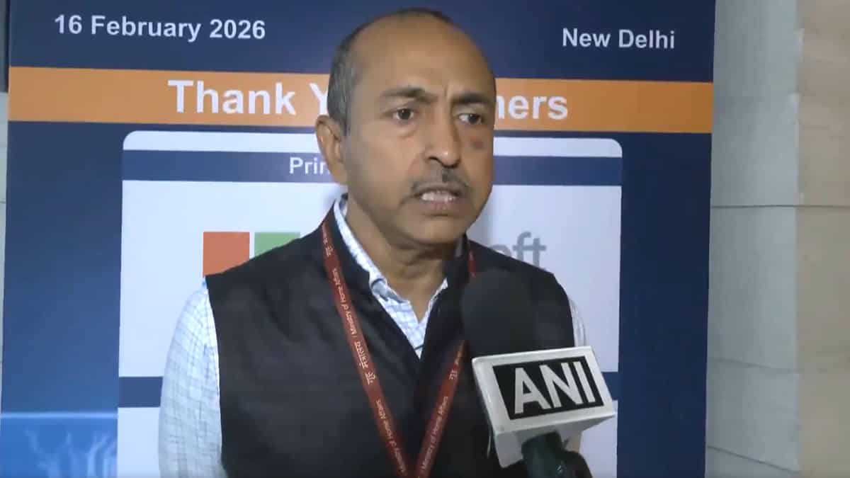 AI से डरो मत, ये तो तरक्की की चाबी है! DPIIT ज्वाइंट सेक्रेटरी बोले- 'भारत के स्टार्टअप्स अब दुनिया पर छाएंगे'