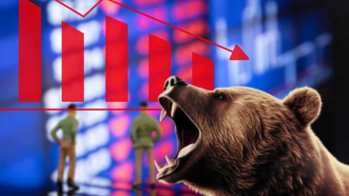 Stock Markets Crash: सेंसेक्स 1,100 अंक तक लुढ़का, निफ्टी भी 250 पॉइंट क्रैश; ये हैं आज की गिरावट के पीछे के 4 कारण