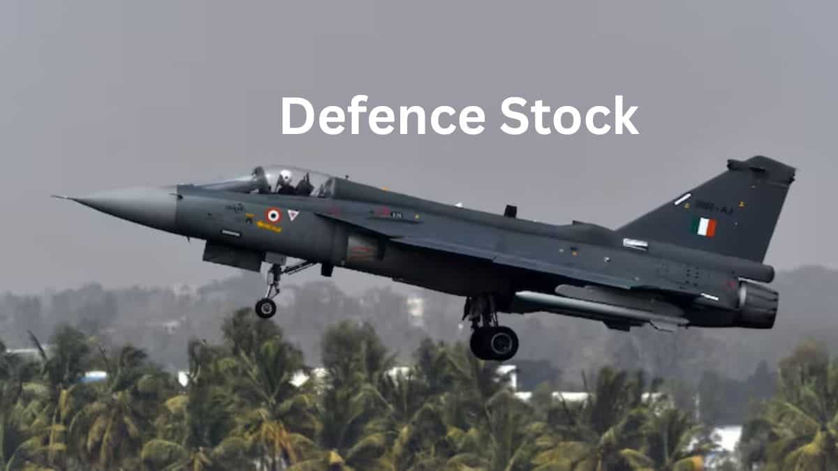 लैंडिंग के दौरान MK1 LCA तेजस का ब्रेक फेल! डिफेंस PSU स्टॉक हुआ क्रैश, निवेशकों को लगा ₹11,220 करोड़ का झटका