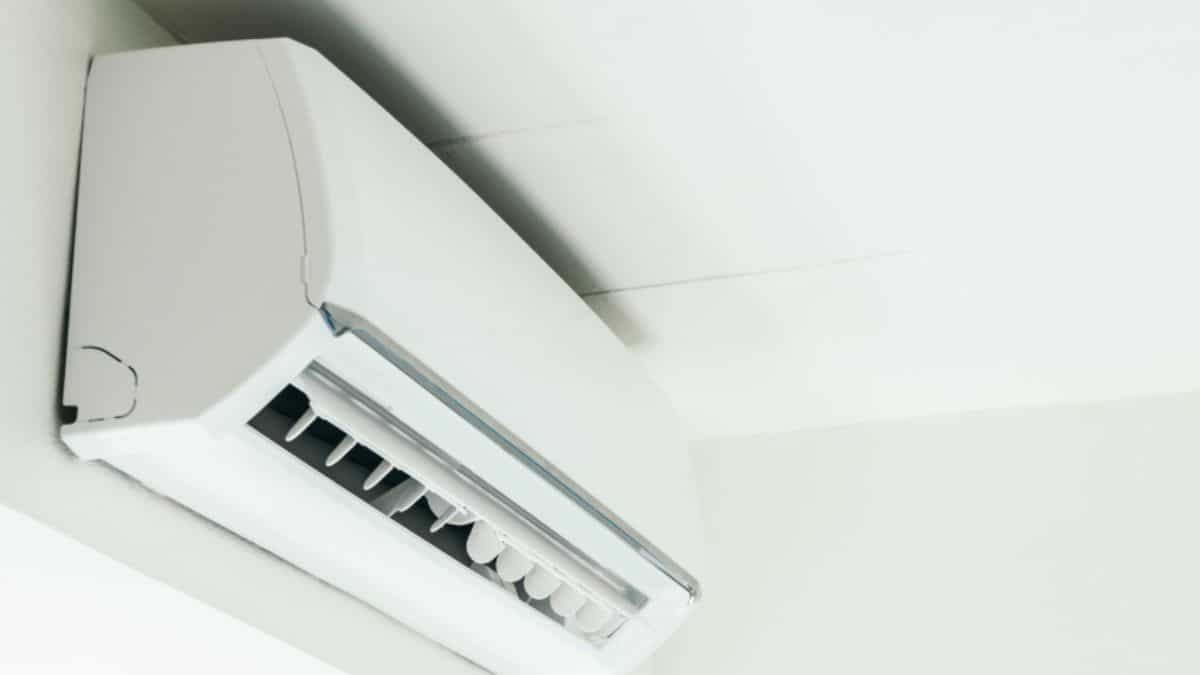 AC Price Hike: ठंडी हवा के लिए अब ढीली करनी होगी जेब! 15% तक महंगे होंगे एयर कंडीशनर