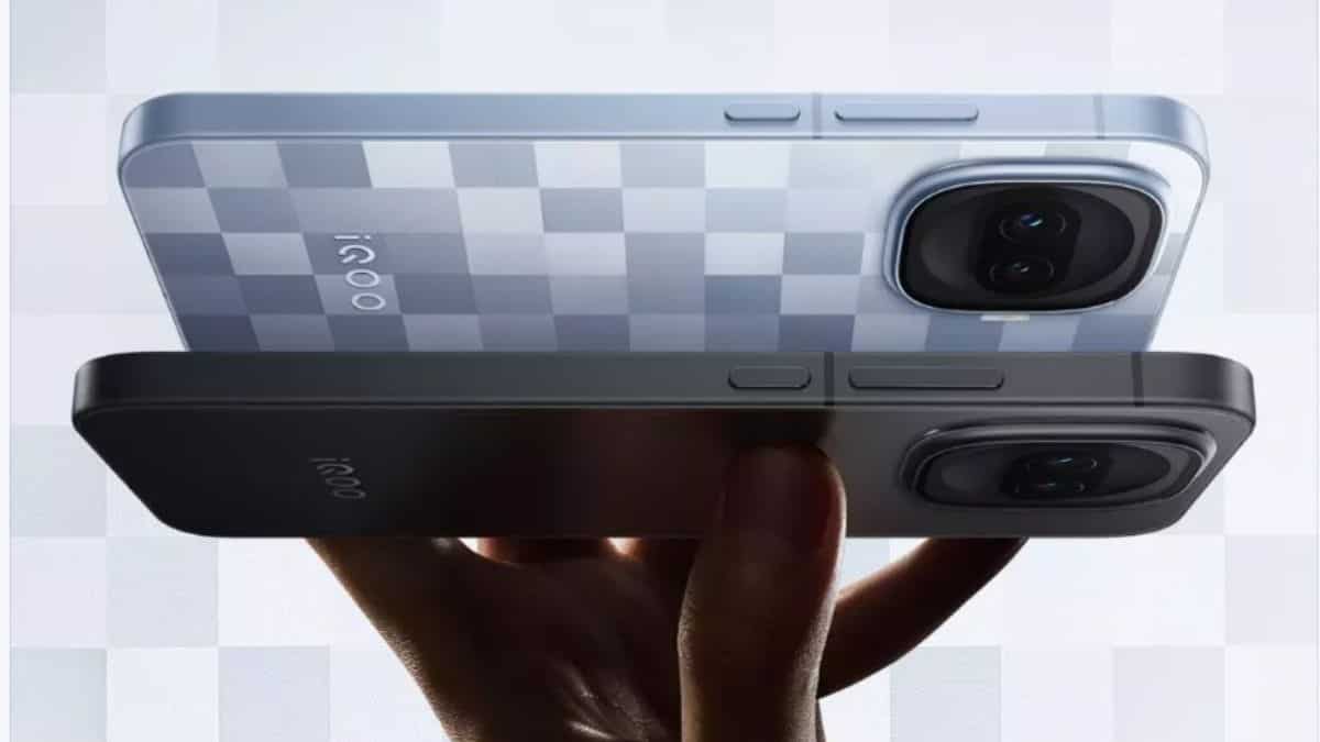 iQOO 15R: गेमर्स की बल्ले-बल्ले, 7600mAh बैटरी और Snapdragon 8 Gen 5 वाला किफायती स्मार्टफोन - जानें कितनी है कीमत