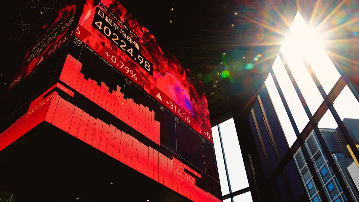 होली पर शेयर बाजार को लगेगा जोर का झटका? Gift Nifty 600 अंक फिसला; ग्लोबल बाजार भी लाल रंग में डूबे