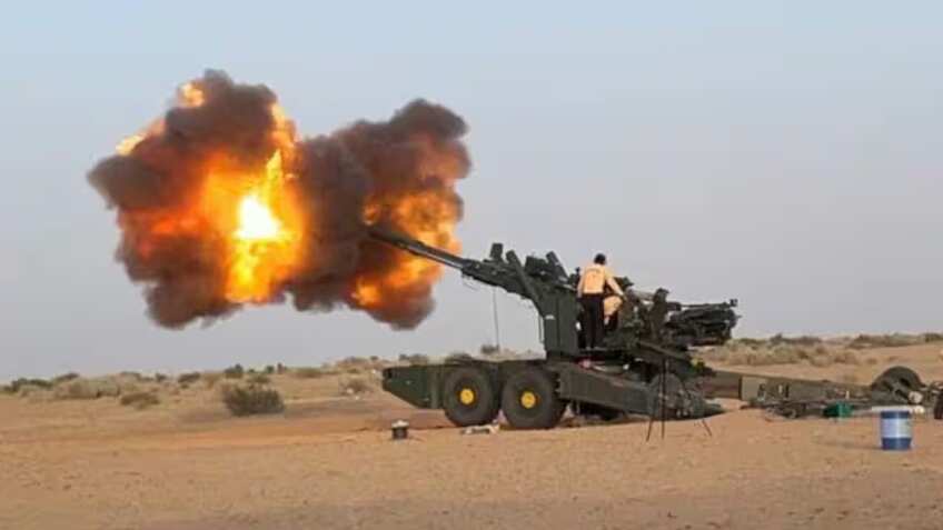 भारतीय सेना खरीदेगी 300 स्वदेशी 'धनुष' हॉवित्जर, बोफोर्स से भी घातक है ये 'देसी' तोप, दागती है 155mm का गोला