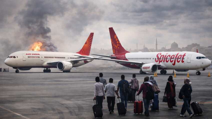 मध्य पूर्व में तनाव का असर! एयर इंडिया की उड़ानें रद्द, स्पाइसजेट ने फंसे भारतीयों के लिए शुरू किया रेस्क्यू मिशन