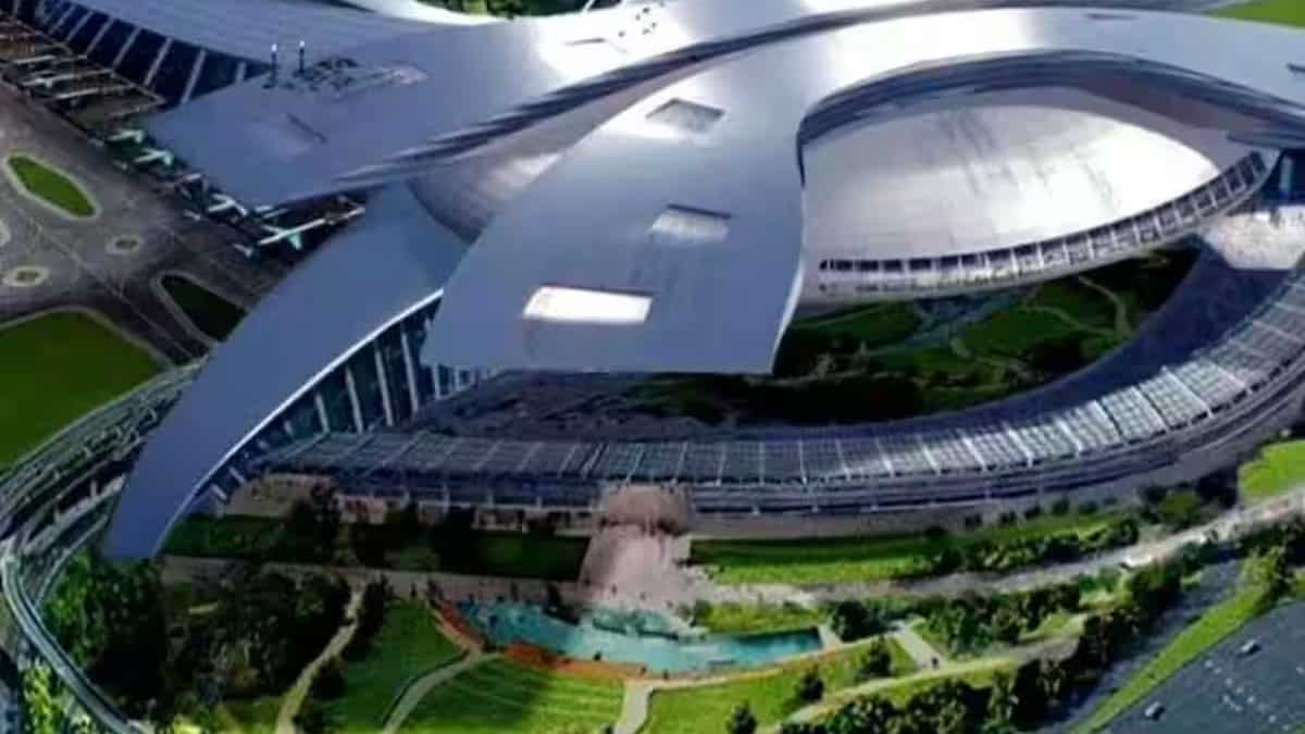 नोएडा एयरपोर्ट से फ्लाइट ऑपरेशन्स का रास्ता साफ, सुरक्षा टेस्ट में 100% हुआ पास, उड़ान की आखिरी तैयारी शुरू