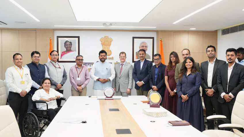 नोएडा इंटरनेशनल एयरपोर्ट उड़ान के लिए तैयार, आखिरी बाधा भी पार, DGCA ने दिया एयरोड्रोम लाइसेंस