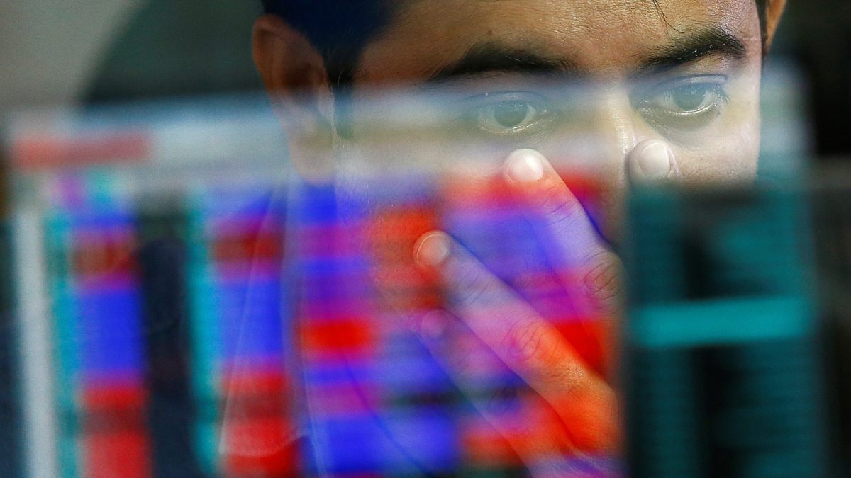 Stock Market Highlights: तगड़ी बिकवाली के साथ खत्म हुआ हफ्ता, सेंसेक्स करीब 2% गिरावट के साथ बंद-निफ्टी 11 महीनों के लो पर पहुंचा