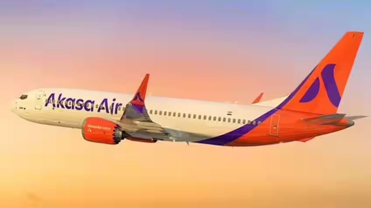 कल से उड़ान होगी महंगी! Akasa Air का बड़ा फैसला, टिकट बुकिंग पर देना होगा ₹1300 तक एक्स्ट्रा