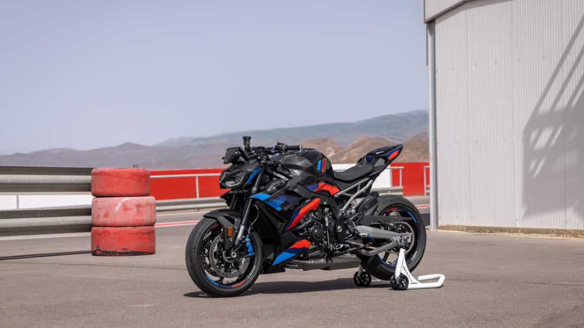 ₹33.5 लाख में लॉन्च हुई BMW M 1000 R सुपरबाइक, 3.2 सेकंड में 0-100 km/h 3.2, टॉप स्पीड 280 km/h, जानें फीचर्स