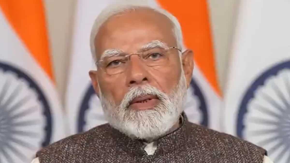 पीएम मोदी ने यूएई राष्ट्रपति से की फोन पर बात, होर्मुज जलमार्ग की सुरक्षा पर की बात, कहा- 'एशिया में शांति हमारी प्राथमिकता'
