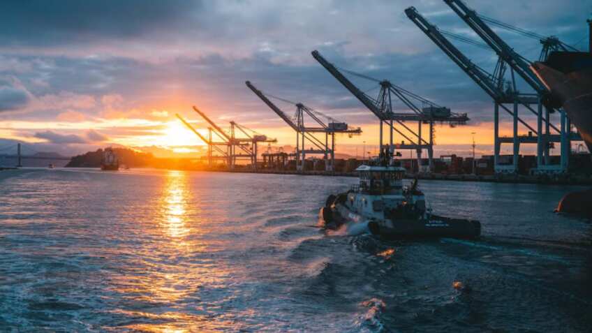 महंगा क्रूड, लेकिन फिलहाल राहत! पेट्रोल-डीजल कीमतों पर क्यों लगा ब्रेक