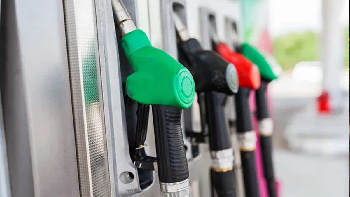 ₹2.09-2.35 प्रति लीटर तक महंगा हुआ प्रीमियम Petrol- नई दरें आज से लागू, क्या दिखने लगा है कच्चे तेल का असर?