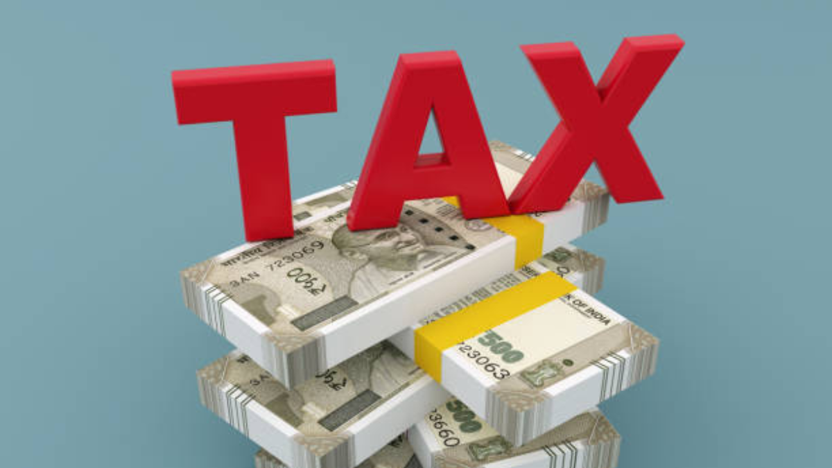 Income Tax: प्रॉपर्टी खरीद रहे हैं या लग्जरी कार? इनकम टैक्स विभाग की इन 15 ट्रांजेक्शन पर है पैनी नजर, जानिए नोटिस से बचने का सही तरीका