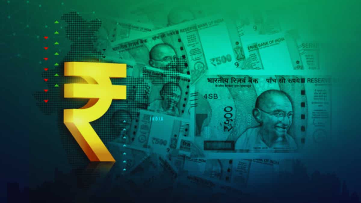  बैंकों से पहले कर्मचारियों को क्यों मिलता है पैसा?