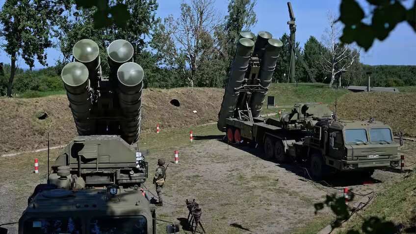 तीनों सेना के हाथ होंगे मजबूत, DAC ने 2.38 लाख करोड़ के प्रस्तावों को दी मंजूरी, अभेद्य ढाल बनेगा S-400 सिस्टम