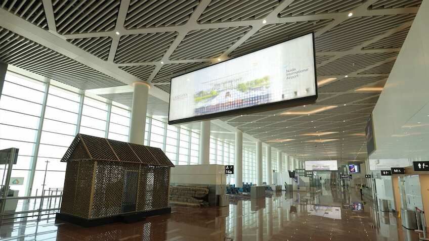 2040-50 तक पूरा होंगे जेवर एयरपोर्ट के चारों फेज, 7 करोड़ यात्रियों की होगी कुल क्षमता! जानिए पूरी टाइमलाइन