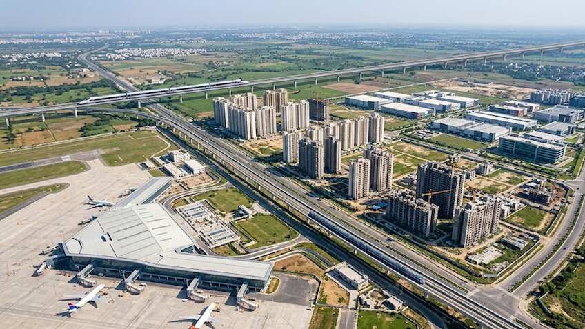 जेवर एयरपोर्ट को मिलेगा मेट्रो-हाई स्पीड रेल का साथ! बाहरी इलाका नहीं, बनेगा NCR प्रॉपर्टी मार्केट का गेम चेंजर