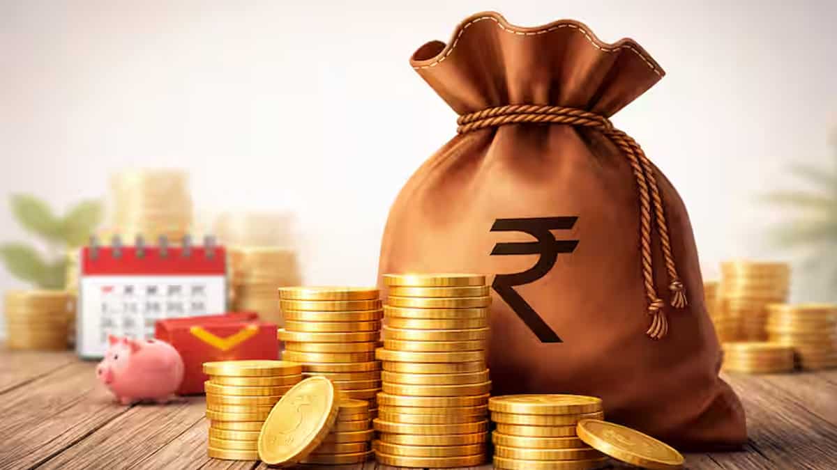 बचत करने वालों की 'बल्ले-बल्ले': सुकन्या और PPF पर मिलता रहेगा मोटा रिटर्न, सरकार ने ब्याज दरों में नहीं की कटौती