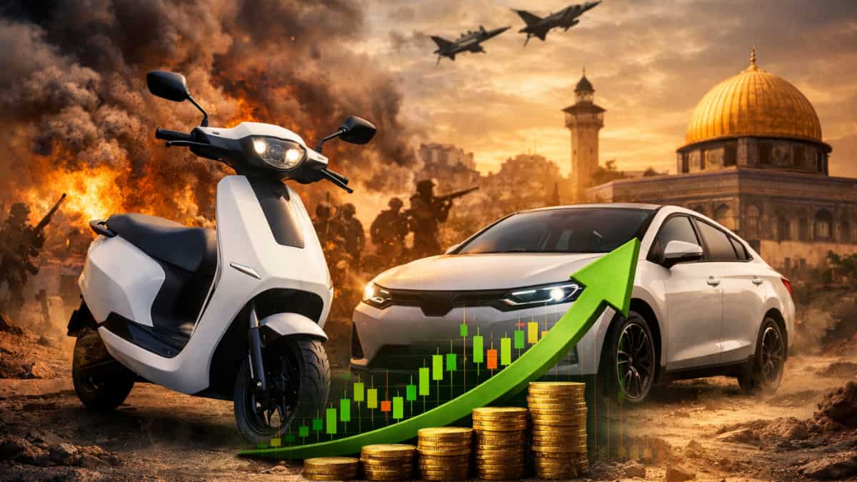 मिडिल ईस्ट युद्ध के बीच भी EV मार्केट में बूम; टू-व्हीलर और कार सभी सेगमेंट भागे, इन वजहों से आई तेजी