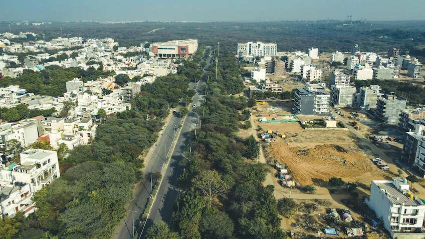 गुरुग्राम के पॉश इलाकों में घर खरीदना महंगा, DLF फेज 1 से फेज 5 में बढ़े सर्किल रेट, ₹2.5 लाख/गज उछले दाम