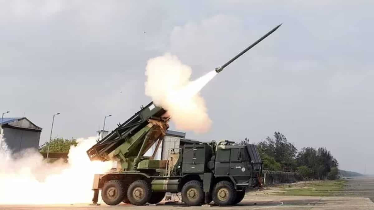 Defence PSU Stock में करें शुभ निवेश, ब्रोकरेज ने दिया ₹530 का बड़ा टारगेट