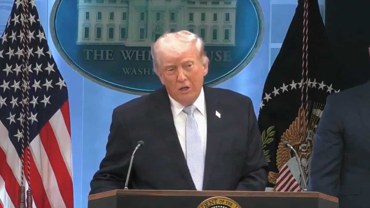 ईरान ने अमेरिका से तोड़ा संपर्क, व्हाइट हाउस ने कहा- '8PM तक का वक्त है', बस ट्रंप के हाथ है 'युद्ध या शांति' का फैसला!