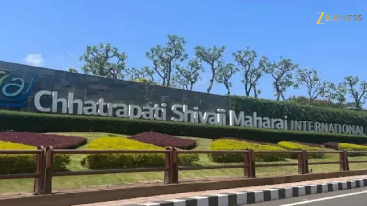 मुंबई एयरपोर्ट के टर्मिनल-1 पर लगी आग! शॉर्ट सर्किट बना वजह, मौके पर पहुंची टीमें