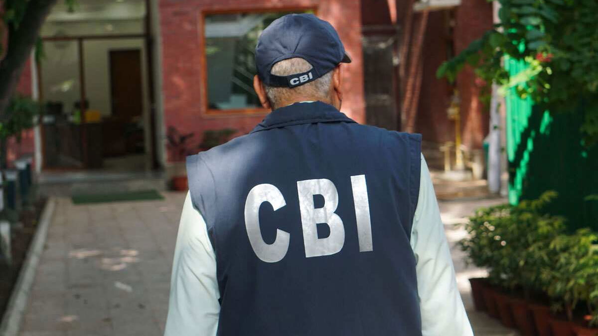 घर खरीदारों के साथ धोखाधड़ी करने वाले बिल्डर्स की खैर नहीं! 77 लोकेशन पर CBI ने मारा छापा, अब तक 50 केस दर्ज