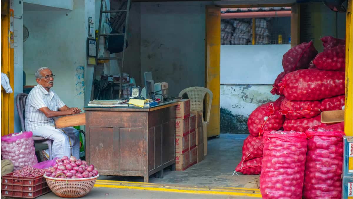 38 महीनों की ऊंचाई पर पहुंची थोक महंगाई, 2.13% से बढ़कर 3.88%; जानें कौन सी चीजें हुईं सबसे ज्यादा महंगी