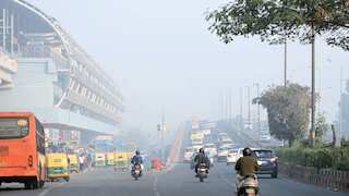 दिल्ली-NCR में बढ़ा प्रदूषण: तत्काल प्रभाव से GRAP-1 लागू, इन कामों पर होगी सख्ती, बाहर निकलने से पहले जान लें नए नियम