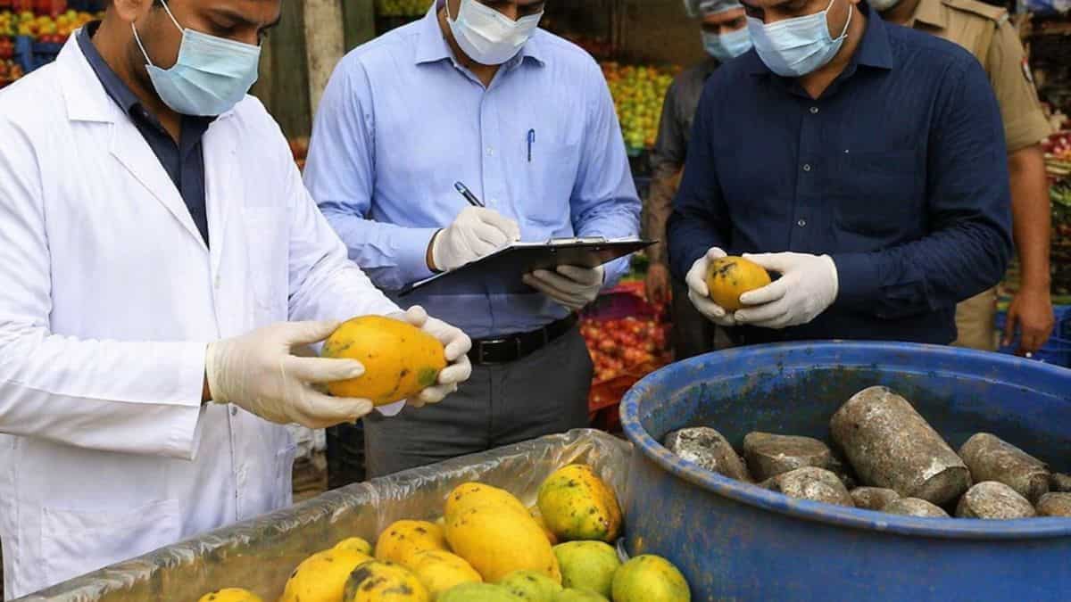 जहरीले फल पर सख्ती! कार्बाइड से पकाने वालों पर शिकंजा, FSSAI का देशभर में बड़ा एक्शन प्लान
