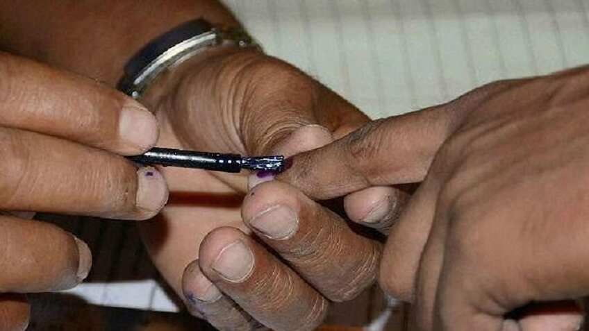 पश्चिम बंगाल और तमिलनाडु में वोटिंग जारी, मालदा में सबसे कम मतदान, सीएम स्टालिन, शुभेंदु अधिकारी ने डाला वोट