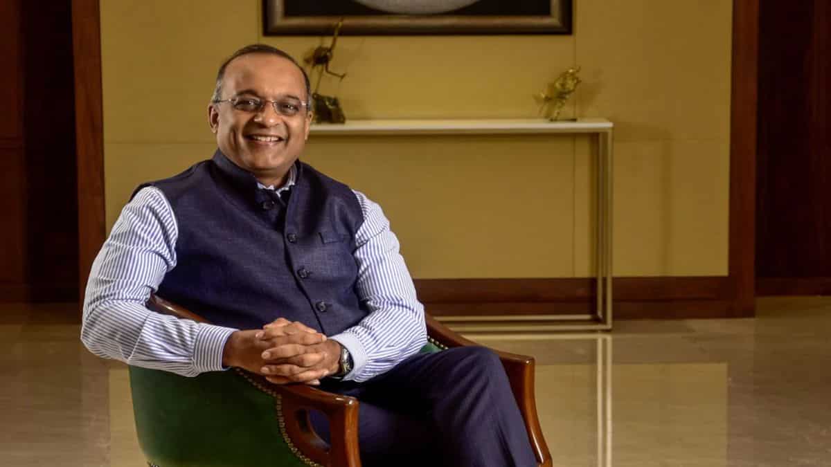 HDFC Bank को लेकर महत्वपूर्ण अपडेट, RBI के साथ बैठक में CEO शशिधर जगदीशन के तीसरे टर्म का प्रस्ताव