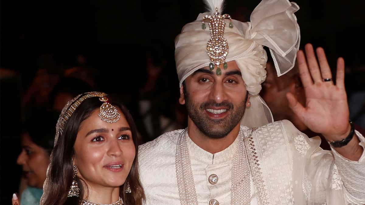 कृष्णा राज बंगले में शिफ्ट हुए रणबीर कपूर