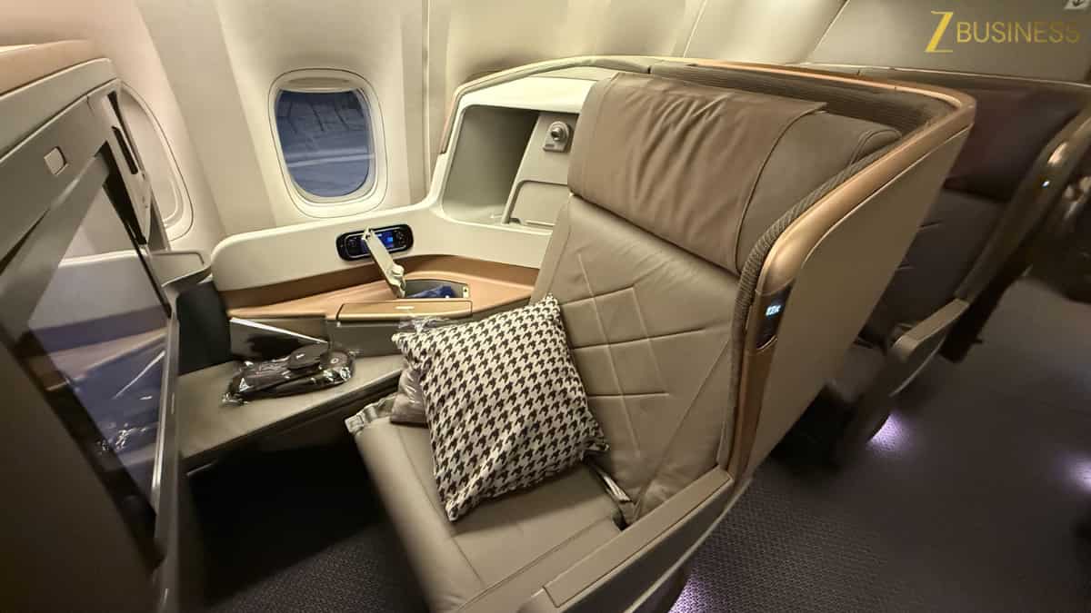 4. सिंगापुर एयरलाइंस (Singapore Airlines)-एयरबस A380 में फर्स्ट क्लास