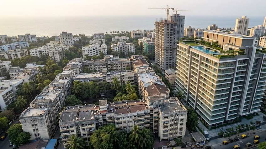 न जमीन खरीदने की झंझट,न मोटा पैसा लगाने की चिंता, इस बिजनेस मॉडल से मुंबई के बिल्डर्स कर रहे मोटी कमाई