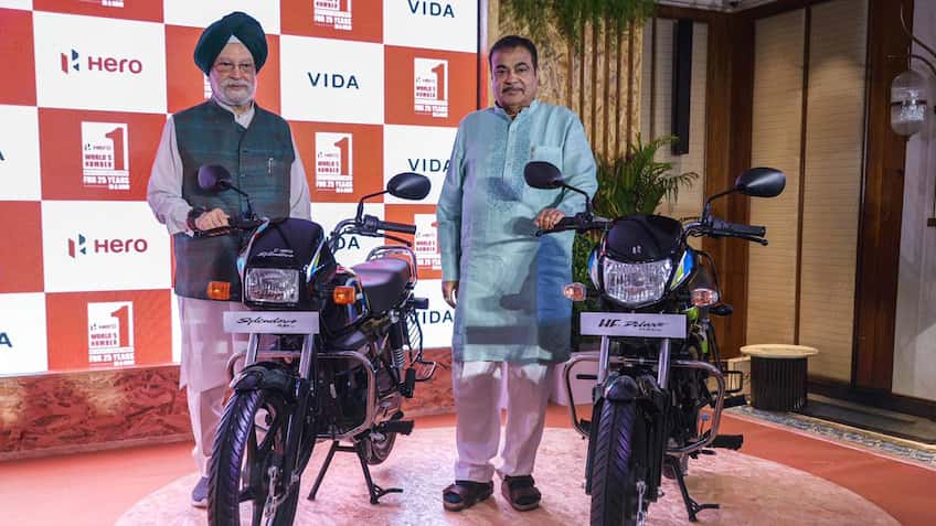 हीरो की Splendor+ और HF Deluxe फ्लेक्स-फ्यूल अवतार में लॉन्च, प्रदूषण को देंगी मात! जानें कीमत और फीचर्स