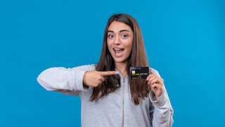 इन 7 जगहों पर भूलकर भी न करें Credit Card का इस्तेमाल, वरना कहीं ना हो जाए भारी नुकसान
