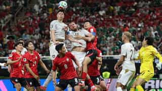 FIFA 2026 की 'स्मार्ट बॉल': सेंसर, डेटा और करोड़ों का धंधा; जानें एक मैच में कितनी फुटबॉल होती हैं इस्तेमाल?