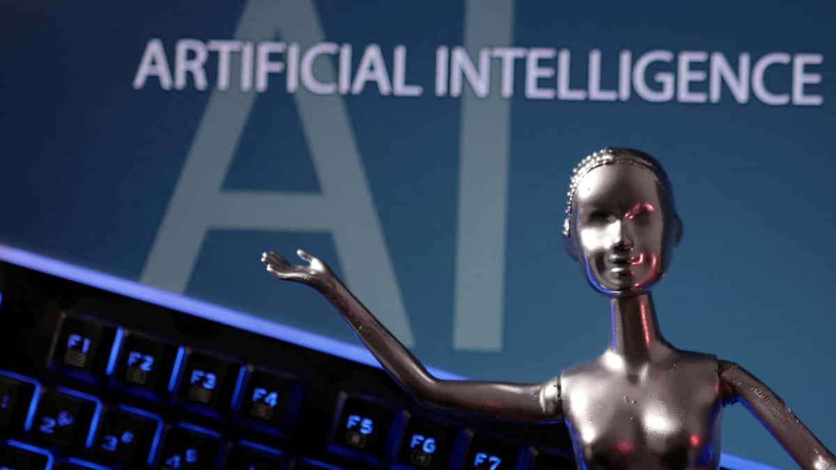 AI से बढ़ा साइबर फ्रॉड का खतरा, गृह मंत्रालय की चेतावनी- वीडियो कॉल और फर्जी इंटरव्यू से रहें सतर्क