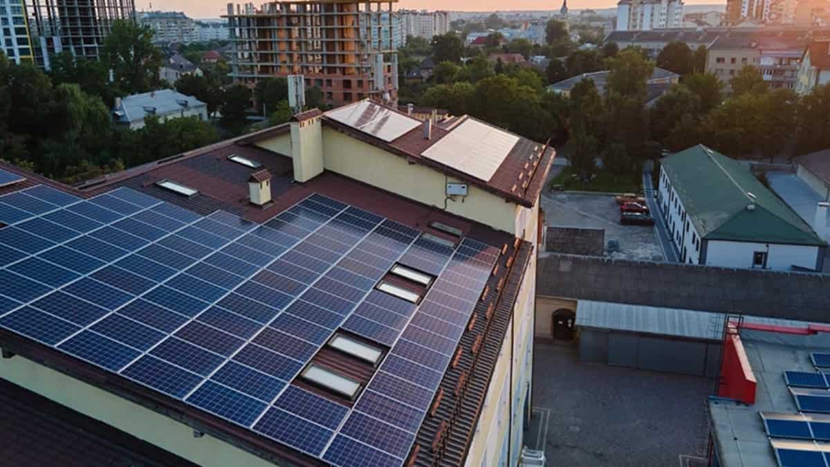 मल्टीबैगर स्टॉक: Waaree Renewable का बड़ा सोलर प्रोजेक्ट हुआ अपग्रेड, ऑर्डर वैल्यू बढ़कर ₹1,044.69 करोड़; शेयर फोकस में
