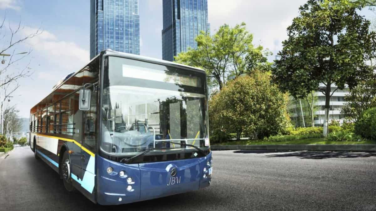 JBM Auto की सब्सिडियरी और इस कंपनी के बीच बड़ी डील, 500 अल्ट्रा-मॉडर्न इलेक्ट्रिक बस होंगी तैनात