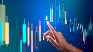 Stock Market Today: वीकेंड सेशन पर मिलेगा ब्रेकआउट? 24200 के पार पहुंचा निफ्टी