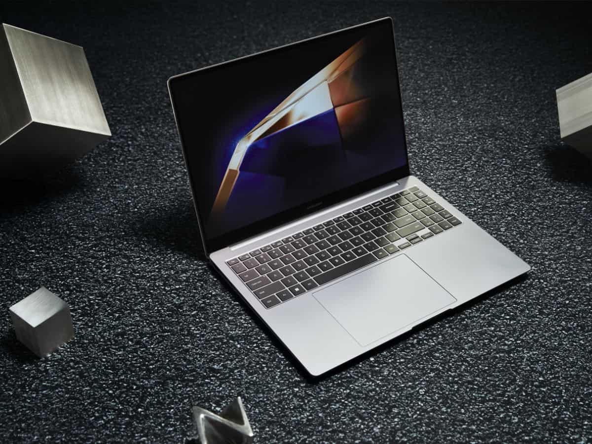 Flipkart goat sale buy laptops under 35000 at 57 percent discount hp mac Samsung Lenovo