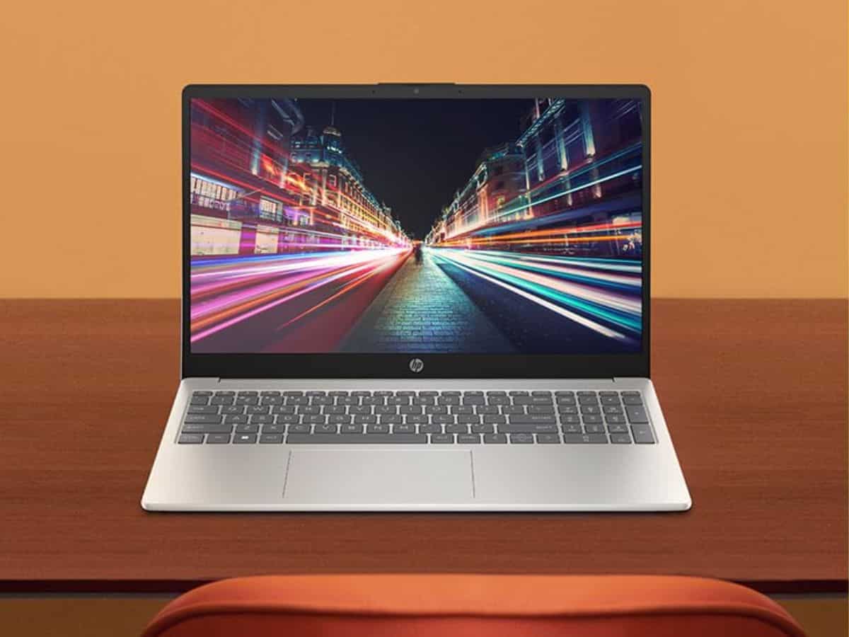 Flipkart goat sale buy laptops under 35000 at 57 percent discount hp mac Samsung Lenovo