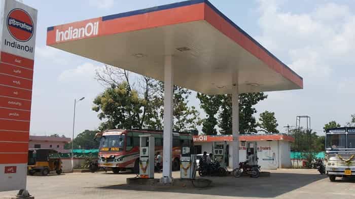 Indian Oil Corporation invites dealership application for 27000 petrol pumps