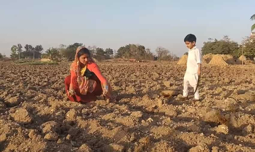 Gujarat's couple Ramde Khunti and Bharti Khunti