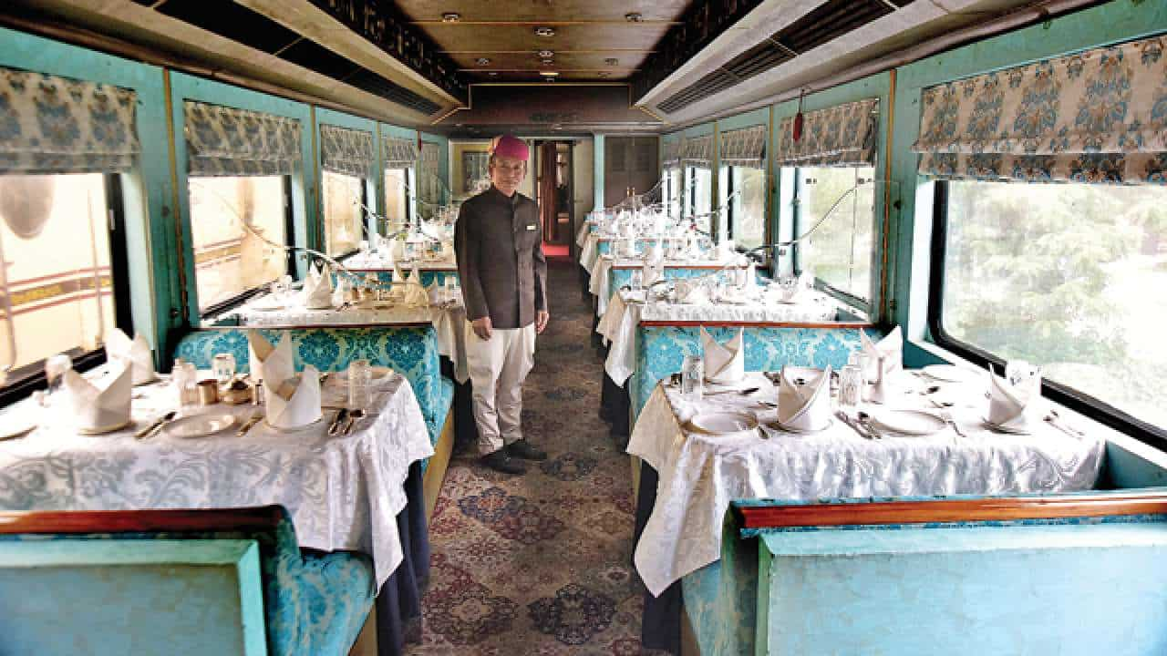 palace on wheels 