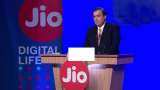 Reliance Jio new plan at rupees 1699 with 100% cashback; Check out the details