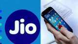 Jio at the forefront of providing 4G network but in this case ditch pavement